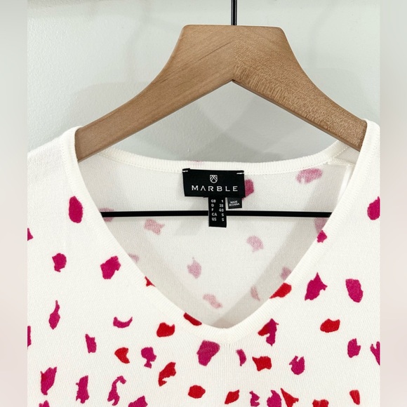 Marble V-Neck Sweater Pink & Red Size Small - Picture 6 of 7